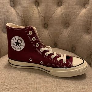 Burgundy Converse. (Uk size 7 1/2, Us size 9)